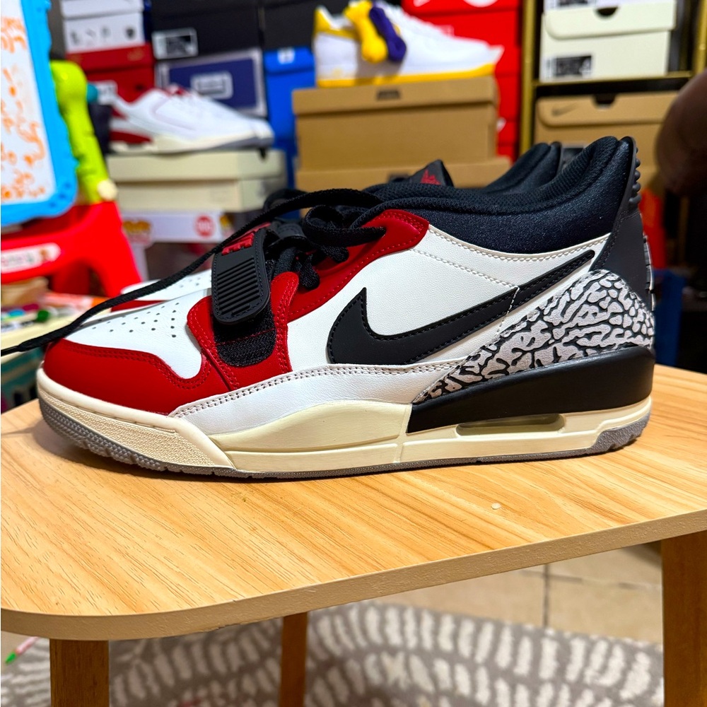 Air Jordan Legacy Black Varsity Red
